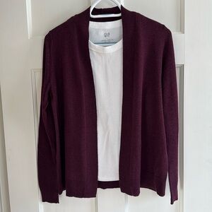 🍇 Old Navy burgundy open cardigan. Size S.
